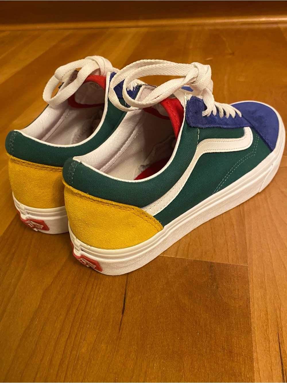 Vans Unisex Old Skool Yacht Club Sneakers - Picture 5 of 8